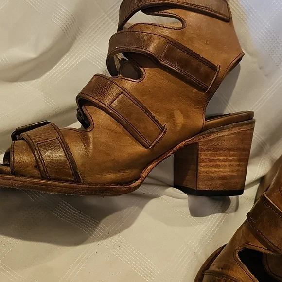 Freebird Brown FB Quail Sandals with Adjustable Straps Womans 7 - Picture 2 of 10